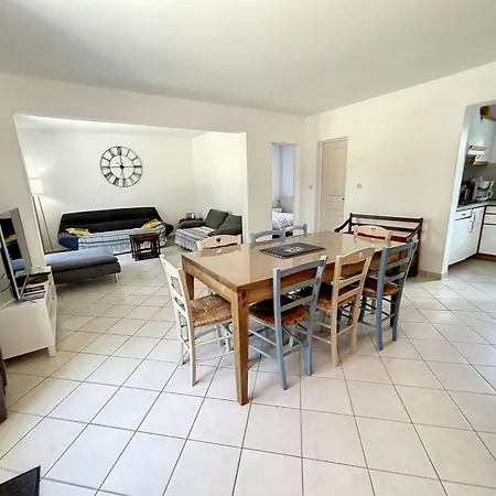 Prázdninový dům 5 Pieces Avec Jardin, A 400m De La Et 600m Des Commerces, Wifi Et Barbecue Inclus - Fr-1-361-20 Jullouville-les-Pins