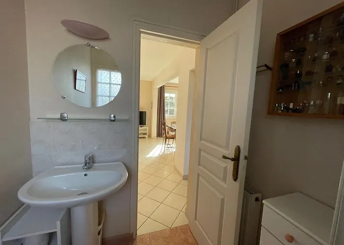 5 Pieces Avec Jardin, A 400m De La Et 600m Des Commerces, Wifi Et Barbecue Inclus - Fr-1-361-20 * Jullouville-les-Pins