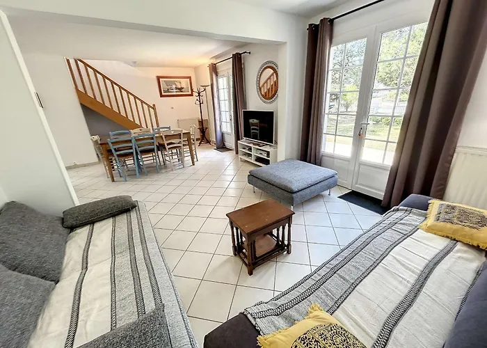 5 Pieces Avec Jardin, A 400m De La Et 600m Des Commerces, Wifi Et Barbecue Inclus - Fr-1-361-20 Tatil Evi